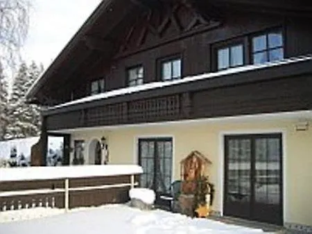 Haus Cornelia * ユングホルツ